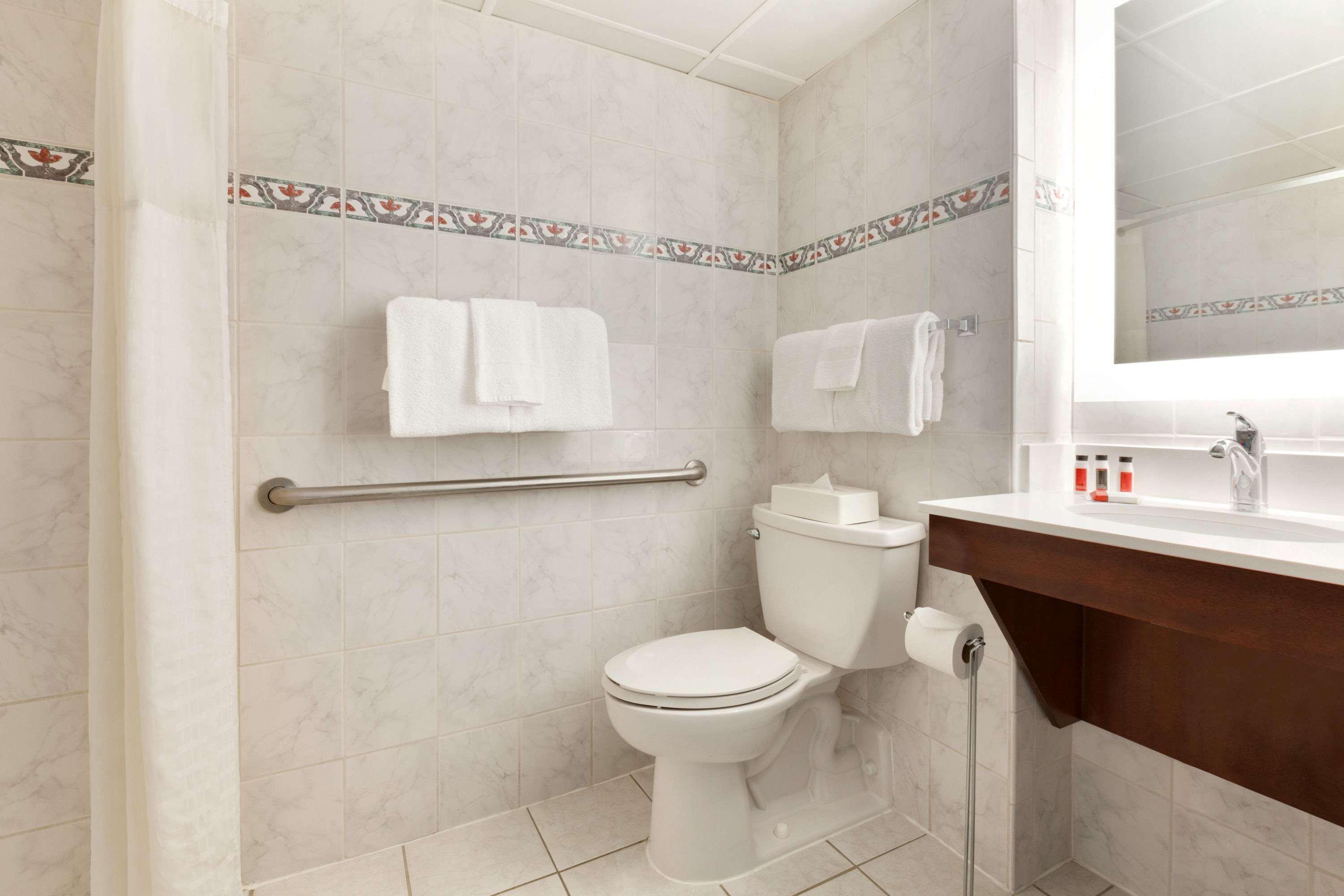 Howard Johnson Plaza By Wyndham Ocean City Oceanfront Ngoại thất bức ảnh