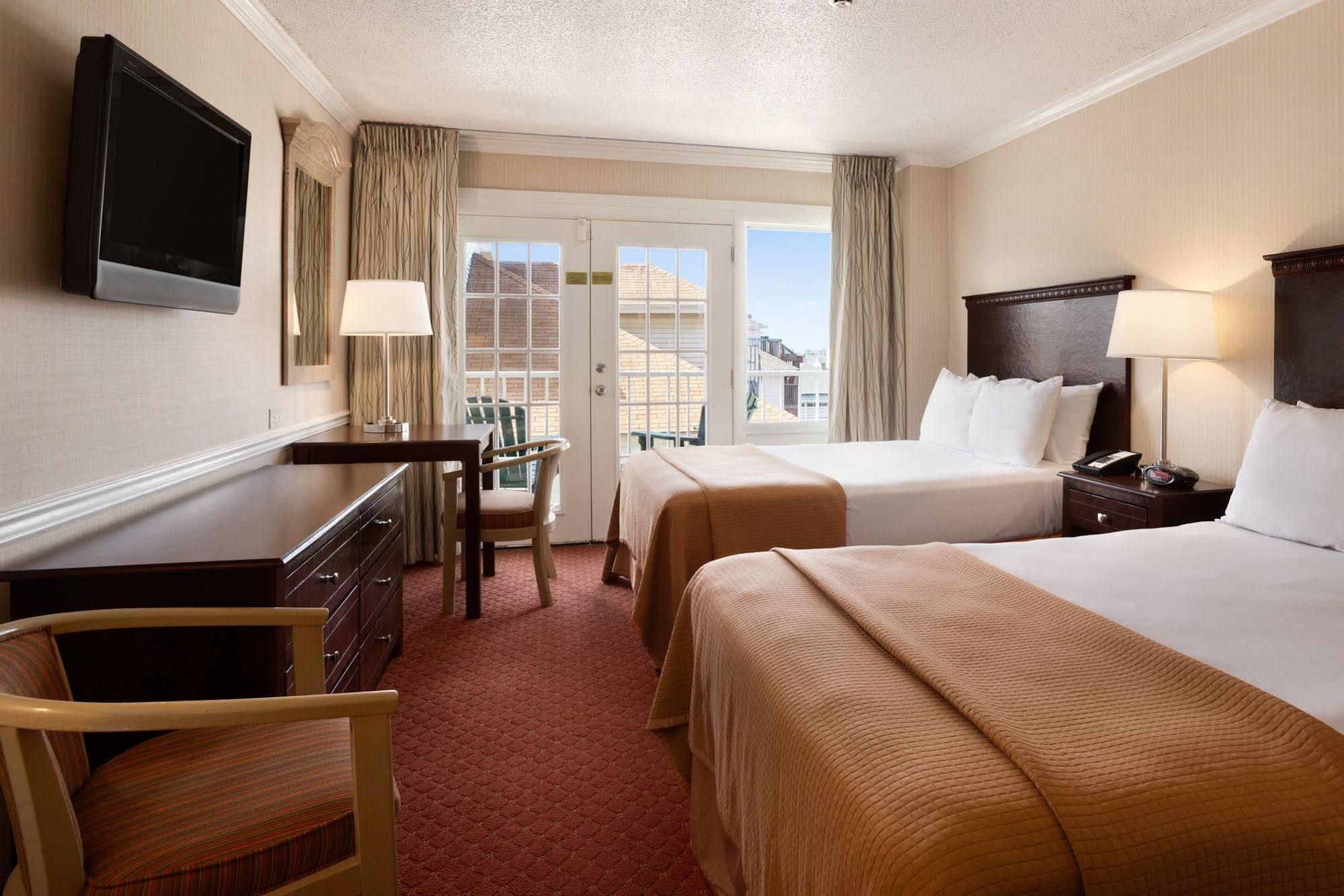 Howard Johnson Plaza By Wyndham Ocean City Oceanfront Ngoại thất bức ảnh